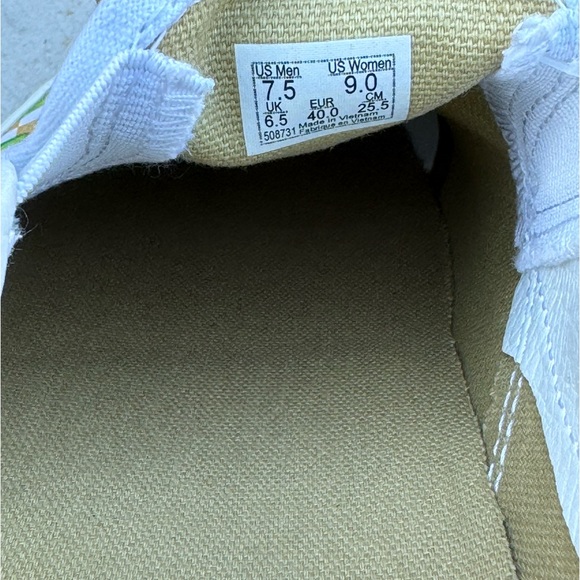 Vans & Haribo Goldbears 100th Anniversary Celebration Sneakers Size 9 - Picture 14 of 16